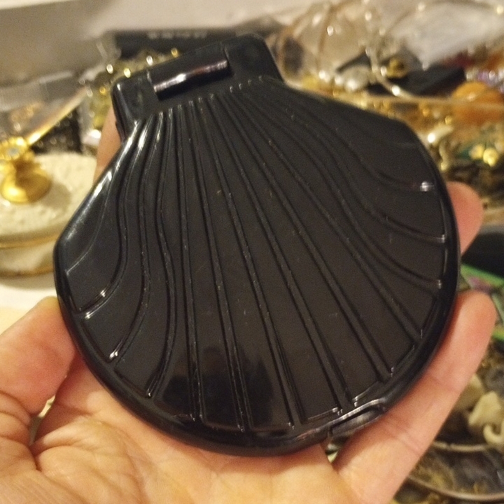 Vintage Acrylic Black Shell Compact Mirror